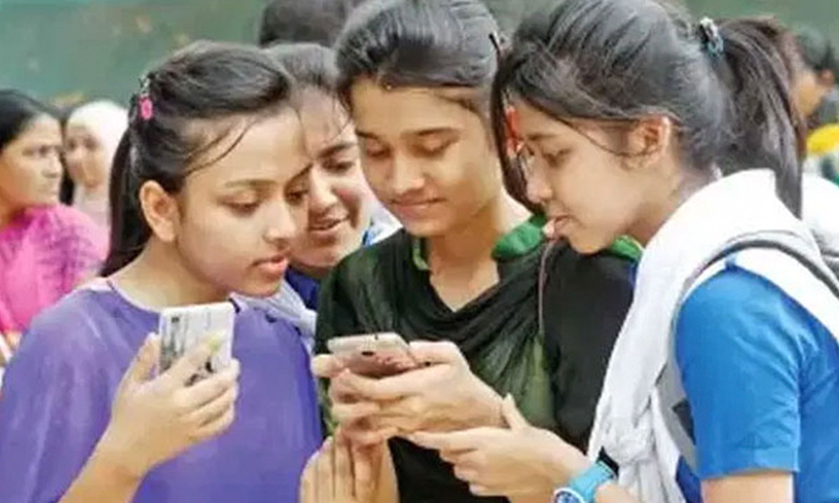তৃতীয় ধাপেও কলেজ পায়নি ৫ হাজার ২৪০ জন শিক্ষার্থী। ছবি- সংগৃহীত