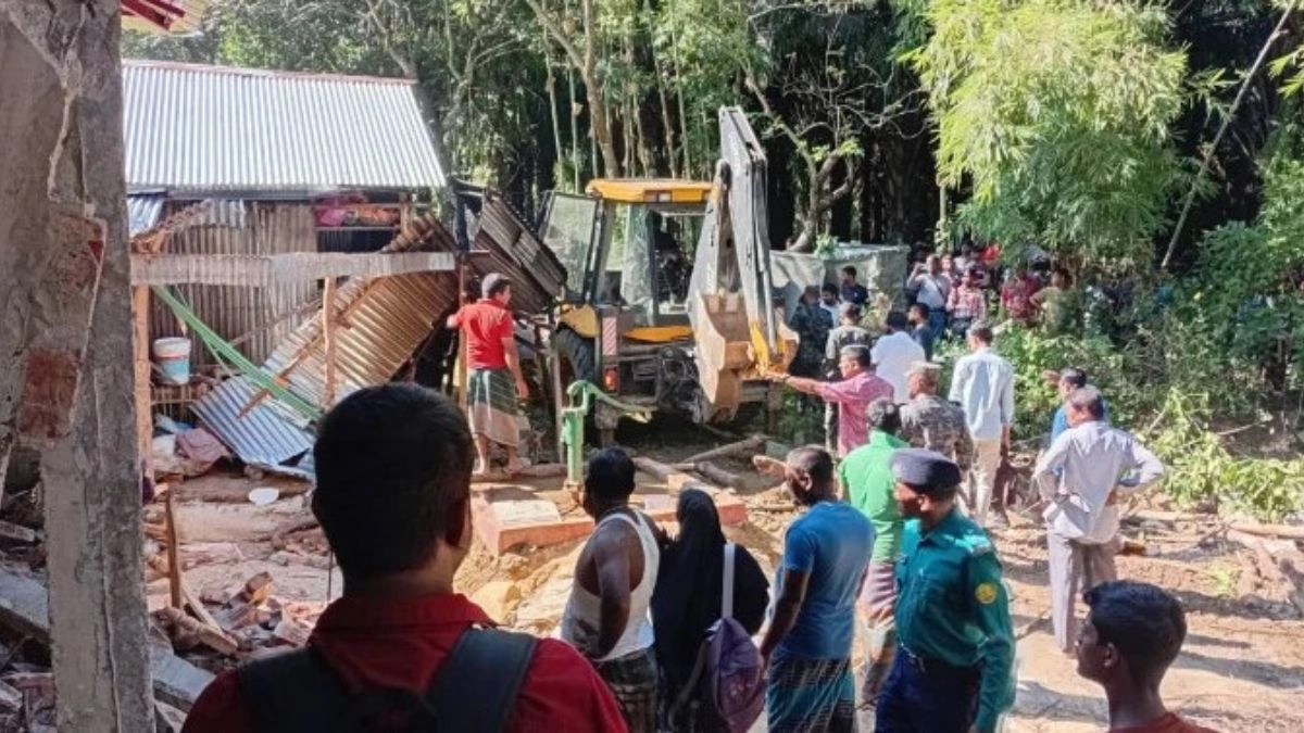 সিলেট খাস জমি উদ্ধার ও উচ্ছেদ। ছবি- রূপালী বাংলাদেশ