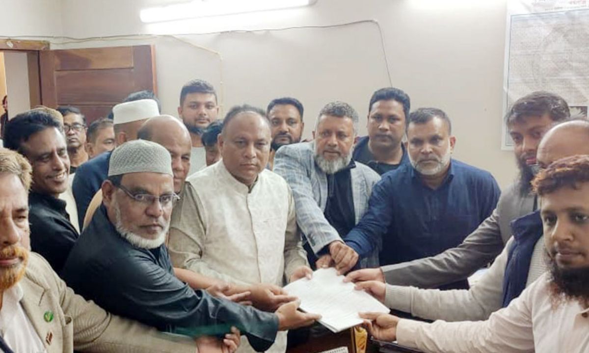 মনোনয়ন ফরম সংগ্রহ করা হয়। ছবি- রূপালী বাংলাদেশ