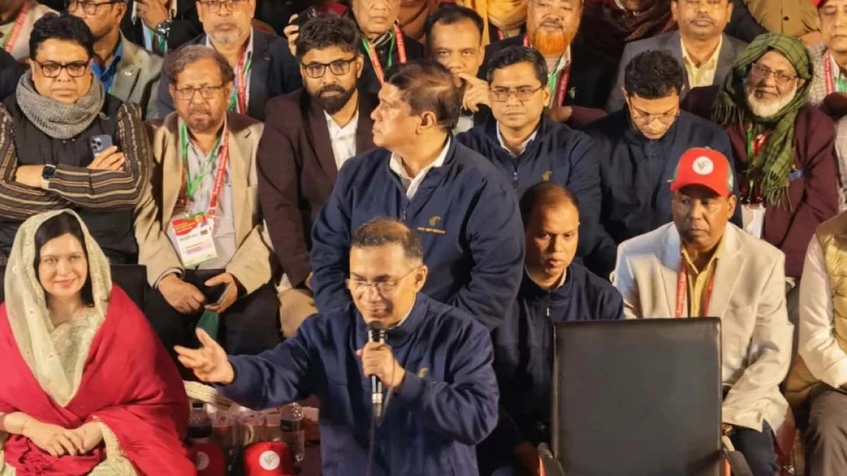 দীর্ঘদিন পর নিজ জেলায় আসতে পেরে আবেগাপ্লুত হয়ে পড়েন বিএনপির এই শীর্ষ নেতা।  ছবি : সংগৃহীত