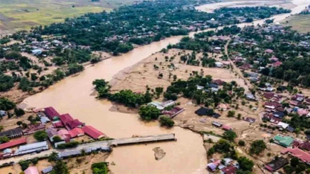 ইন্দোনেশিয়া, শ্রীলঙ্কাসহ ৪ দেশে ভয়াবহ বন্যা