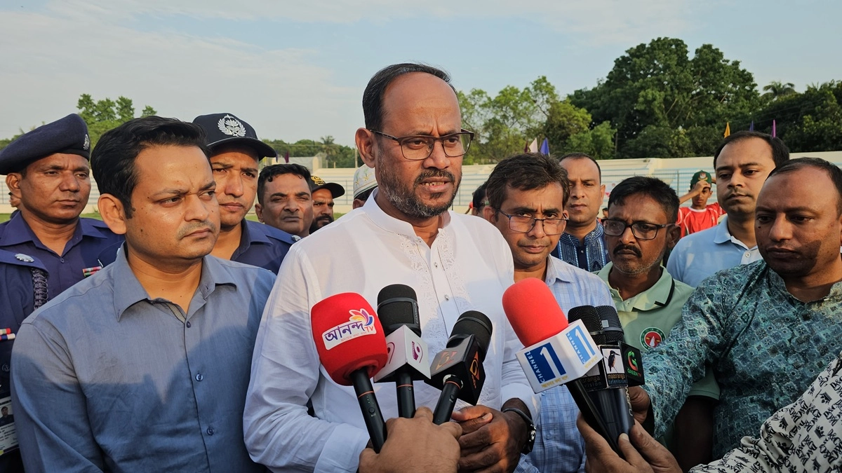 বক্তব্য দেন মৎস্য ও প্রাণিসম্পদ প্রতিমন্ত্রী সুলতান সালাউদ্দিন টুকু। ছবি : রূপালী বাংলাদেশ