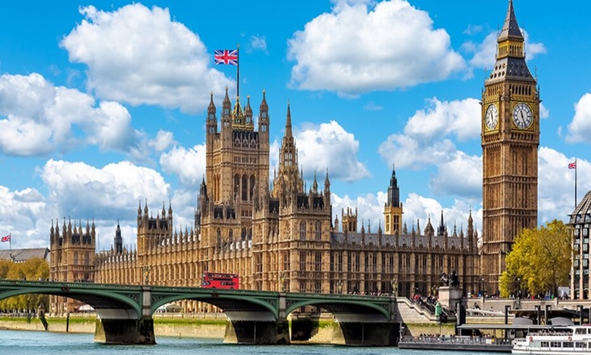 অভিবাসন আইন লঙ্ঘনের অভিযোগে ১৫ বাংলাদেশিকে ফেরত পাঠালো যুক্তরাজ্য। ছবি- সংগৃহীত