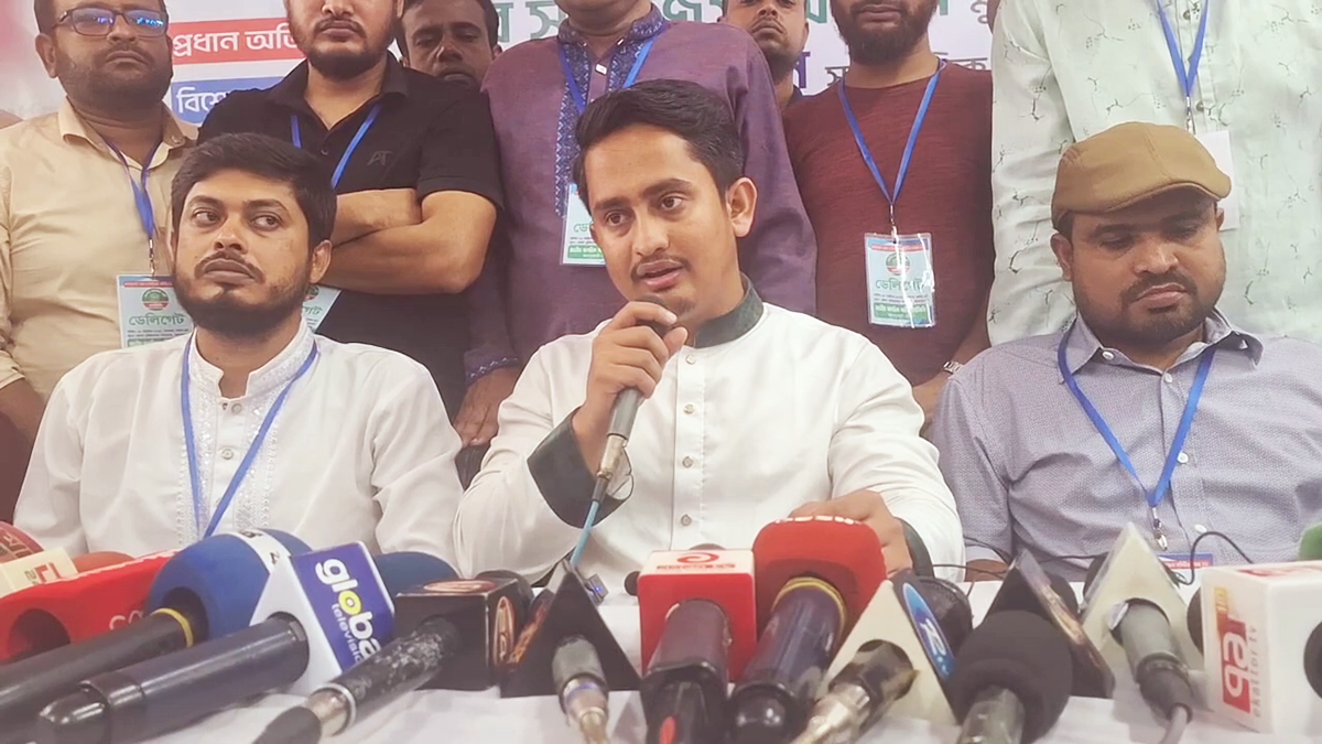 জয়পুরহাটে সমন্বয় সভায় কথা বলছেন সারজিস আলম। ছবি- রূপালী বাংলাদেশ