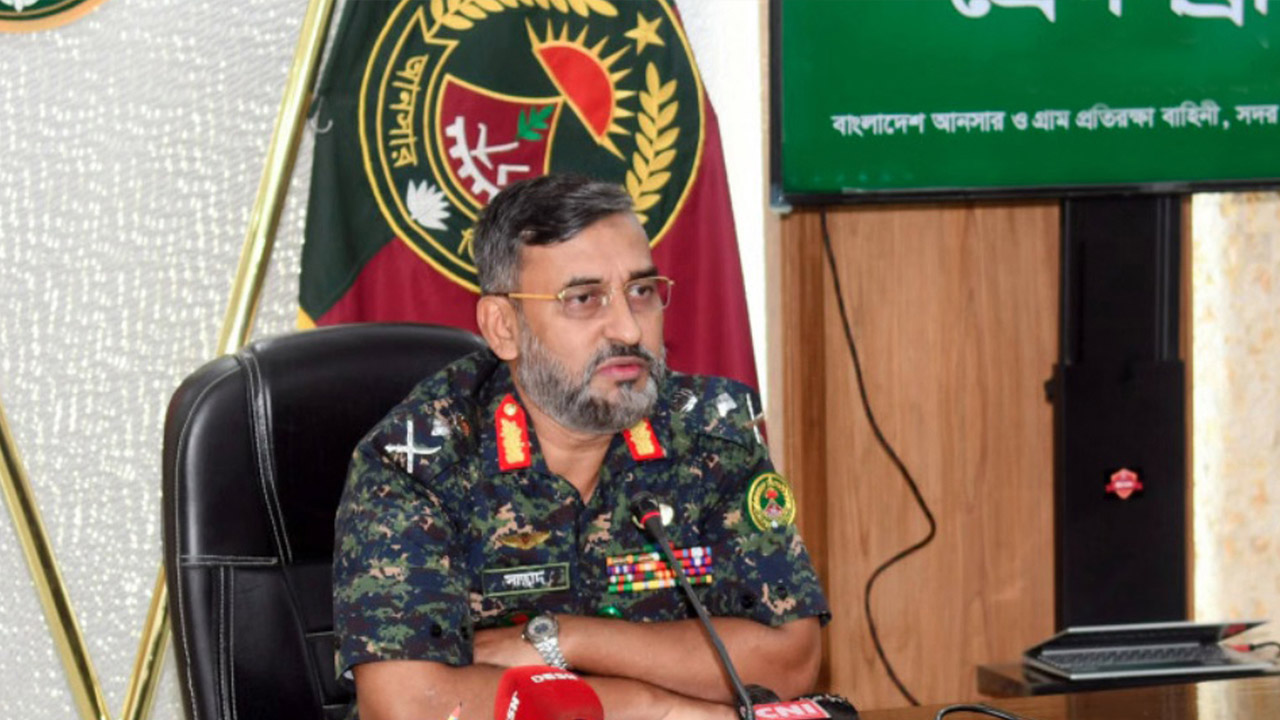 আনসার ও গ্রাম প্রতিরক্ষা বাহিনীর মহাপরিচালক মেজর জেনারেল আবদুল মোতালেব সাজ্জাদ মাহমুদ। ছবি : সংগৃহীত