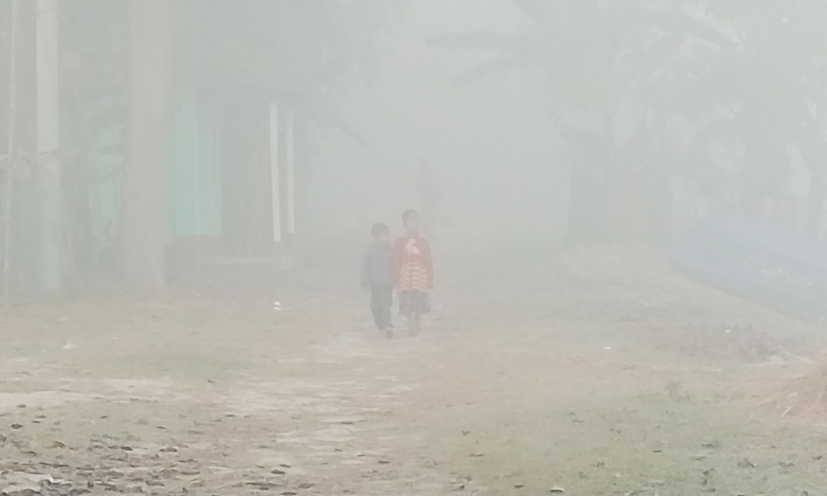 শীতের দাপটে কাঁপছে তেঁতুলিয়া। ছবি- সংগৃহীত