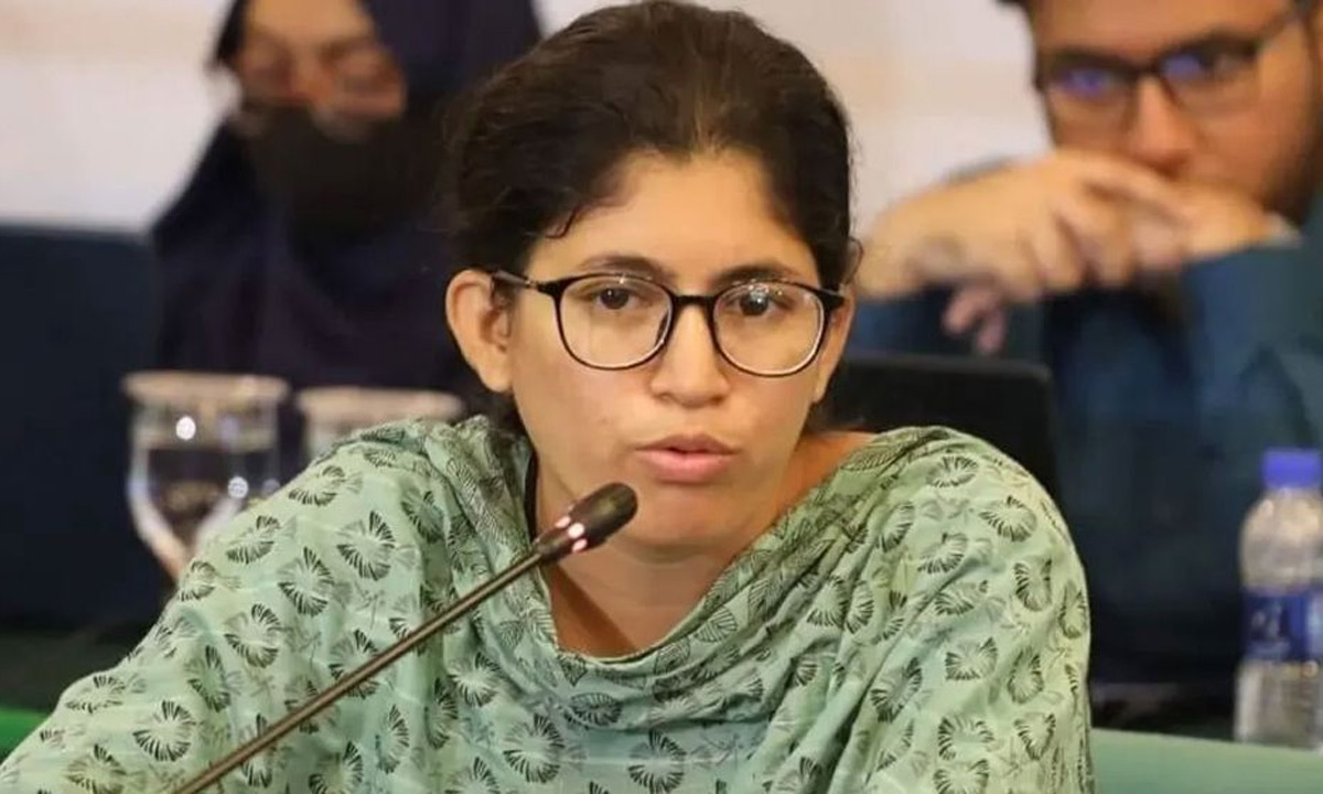 বৈষম্যবিরোধী ছাত্র আন্দোলনের সাবেক মুখপাত্র ও সমন্বয়ক উমামা ফাতেমা। ছবি -সংগৃহীত