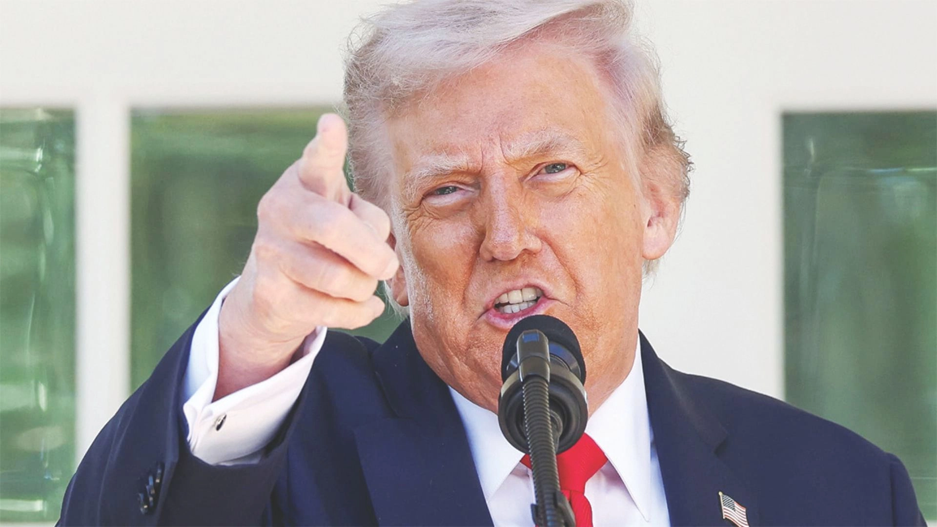 ইরানের নিষেধাজ্ঞা তুলতে  আলোচনায় প্রস্তুত ট্রাম্প