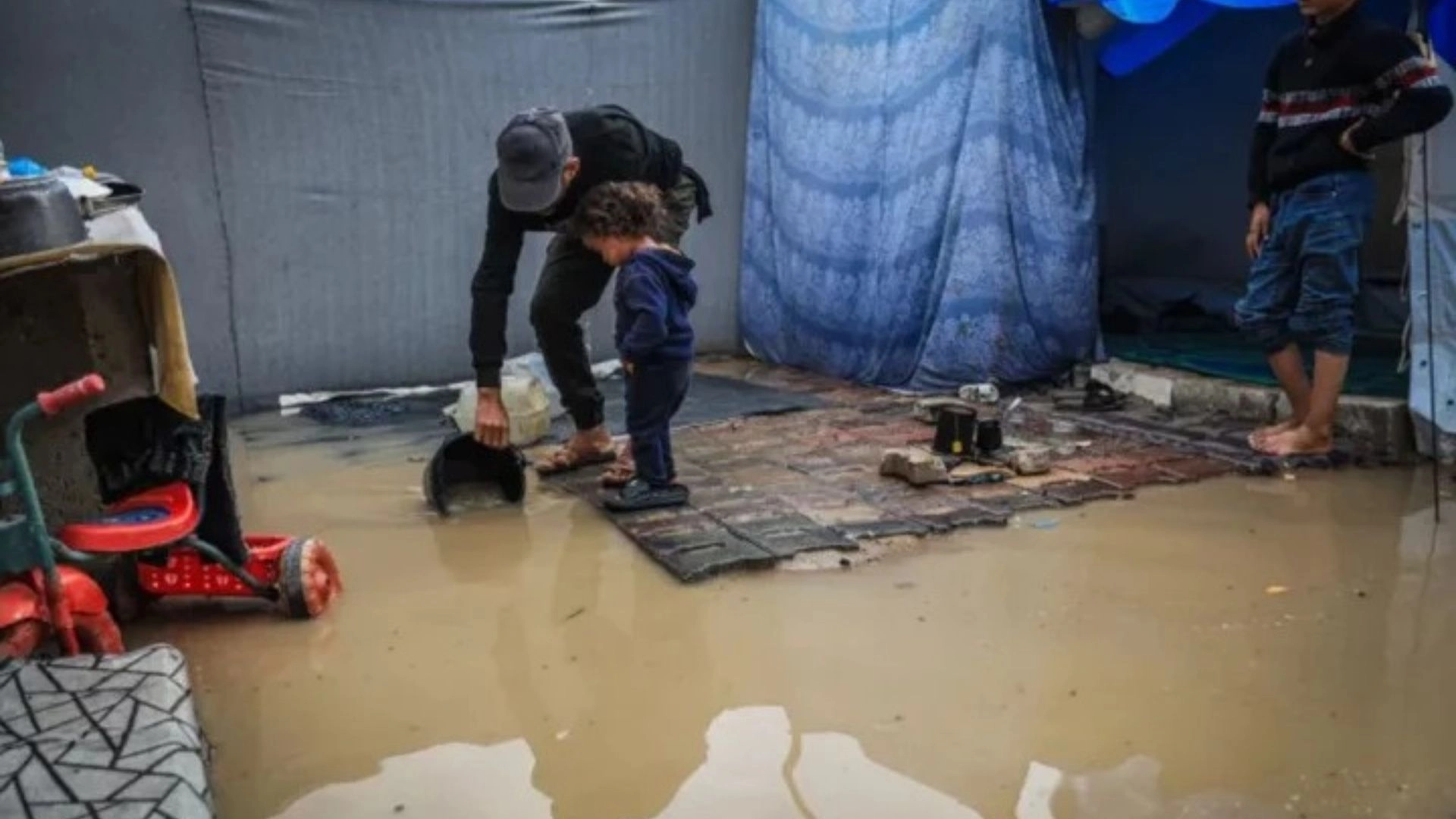 গাজায় চরম দুর্দশা