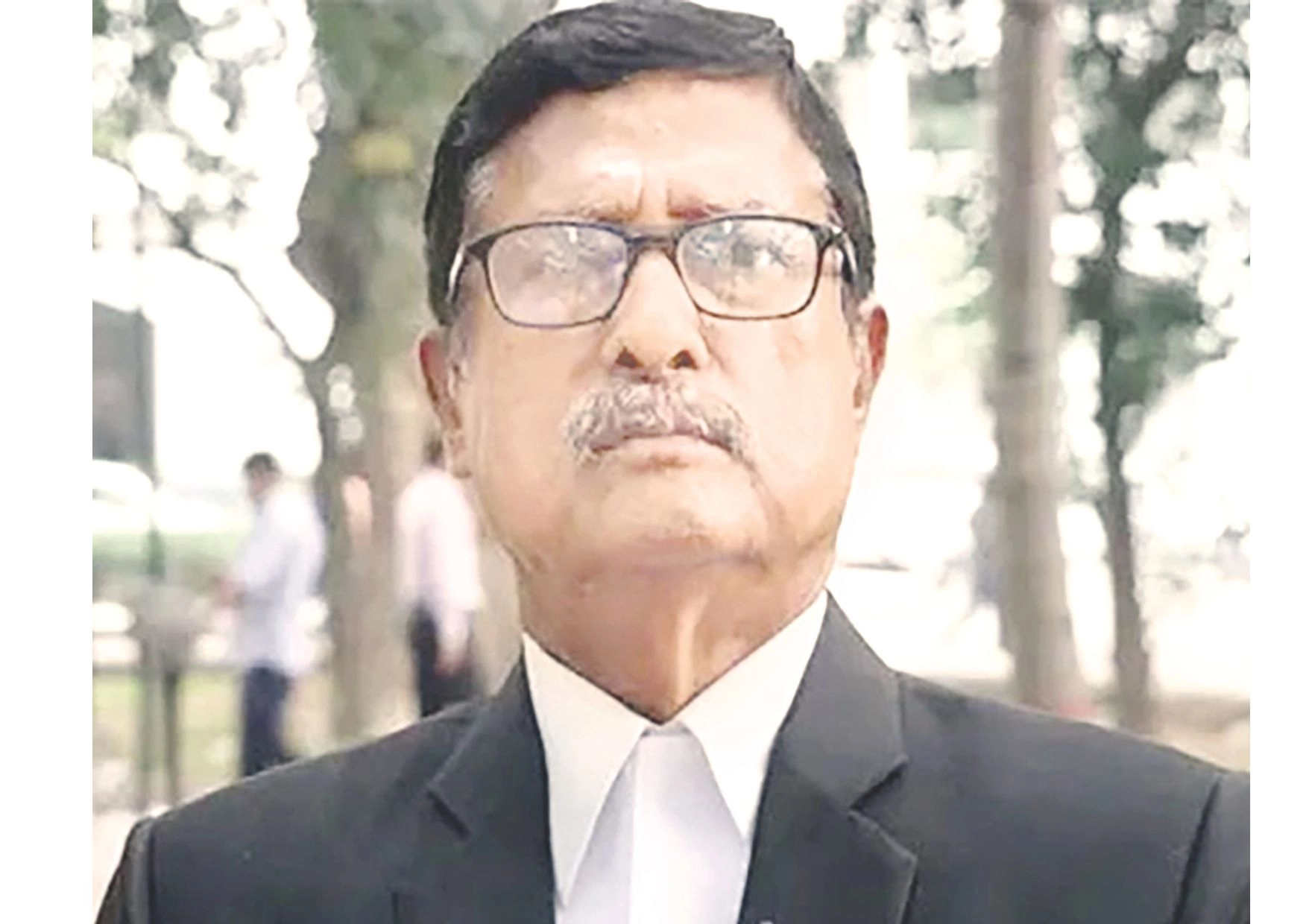 গ্রেপ্তারের দাবিতে ফজলুর রহমানের বাসার সামনে ছাত্র-জনতার বিক্ষোভ