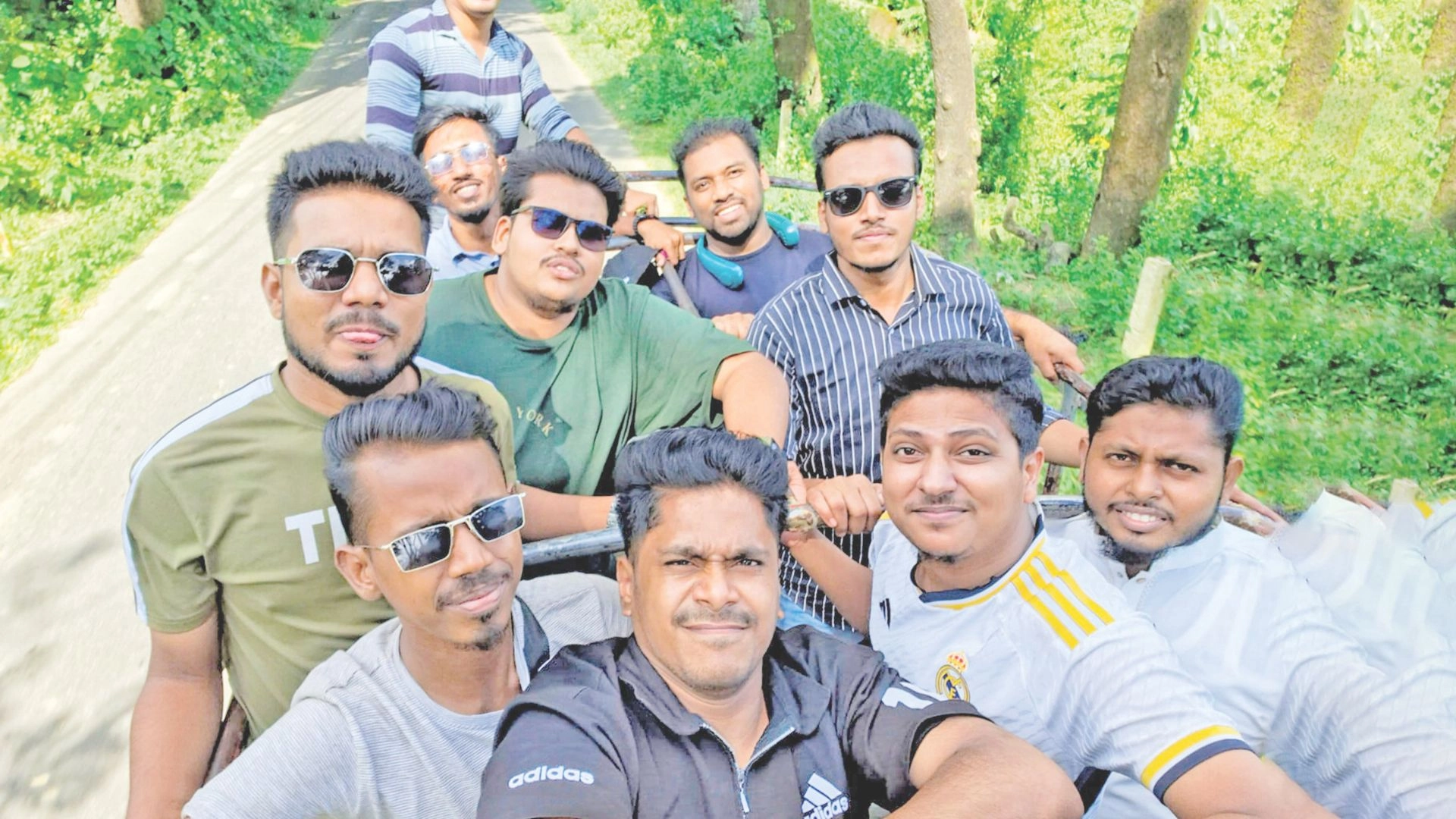 মানুষকে শহর চেনানোই যাদের পেশা