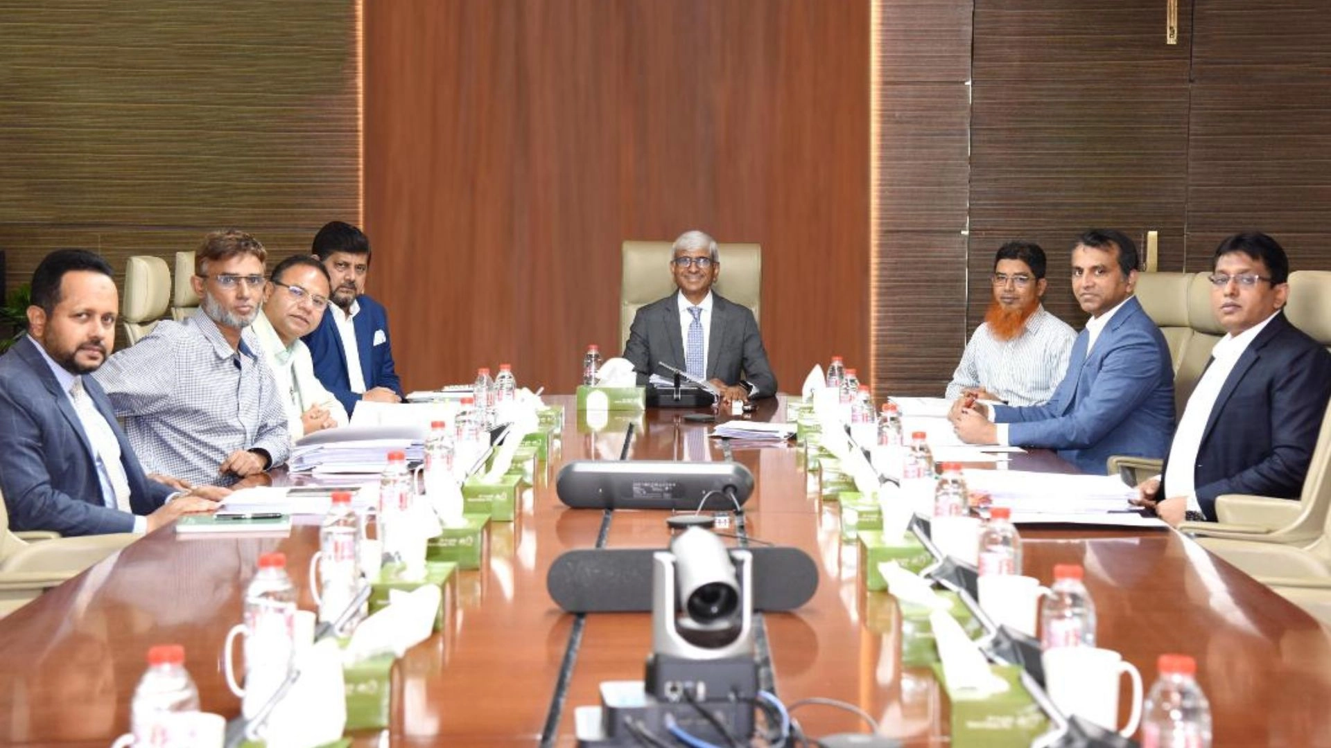 আল-আরাফাহ্ ইসলামী ব্যাংকের পর্ষদ সভা অনুষ্ঠিত