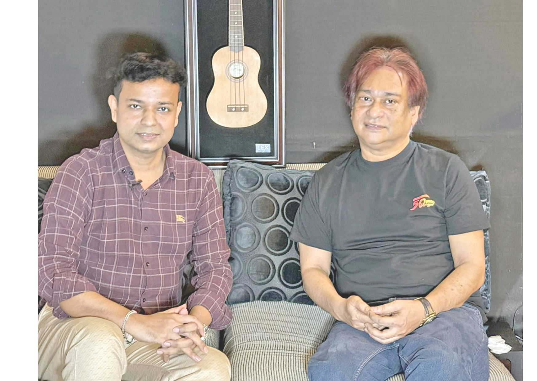 ঢাকায় থাকি