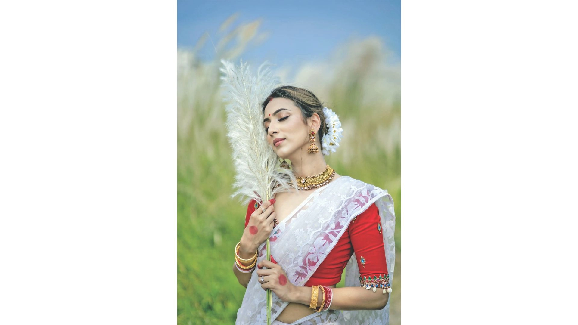 পূজার সাজে শরতের ছায়া