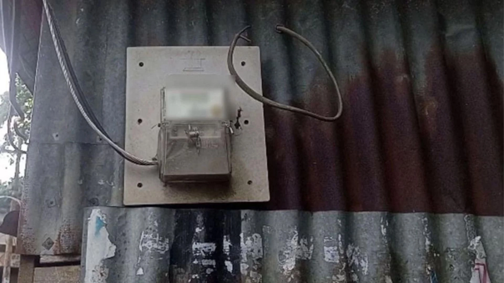 সংযোগহীন ঘরেও বিল  সাড়ে ৩ হাজার টাকা