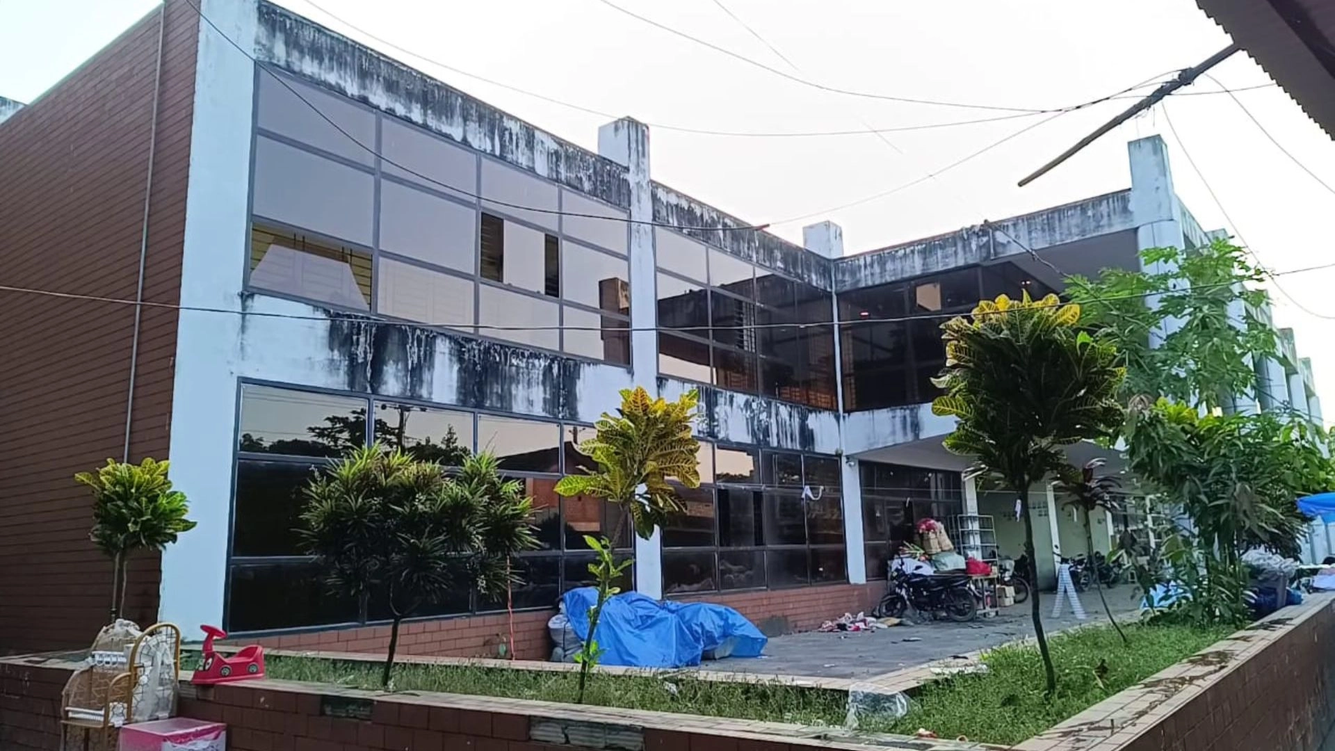 কাজ শেষ হওয়ার তিন বছরেও  হয়নি দোকান বণ্টন