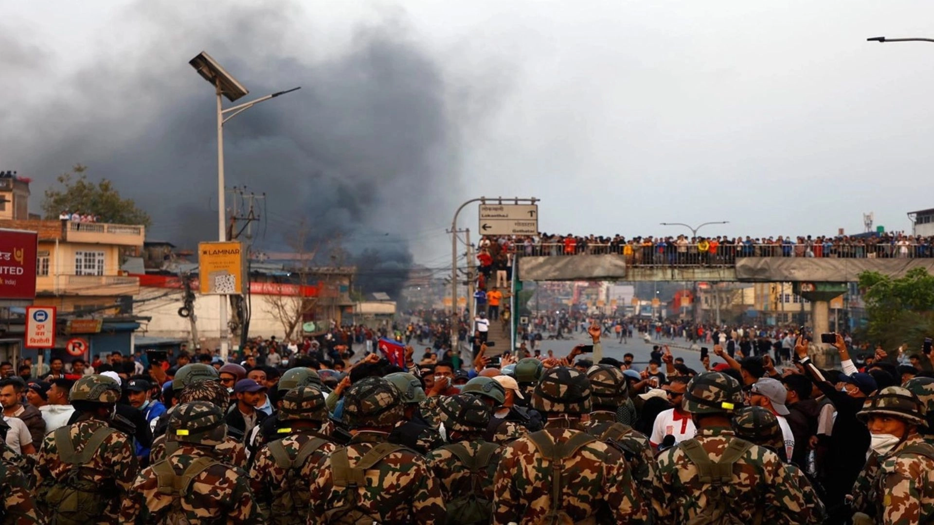 ফের জেনজিদের বিক্ষোভে উত্তাল নেপাল, কারফিউ জারি