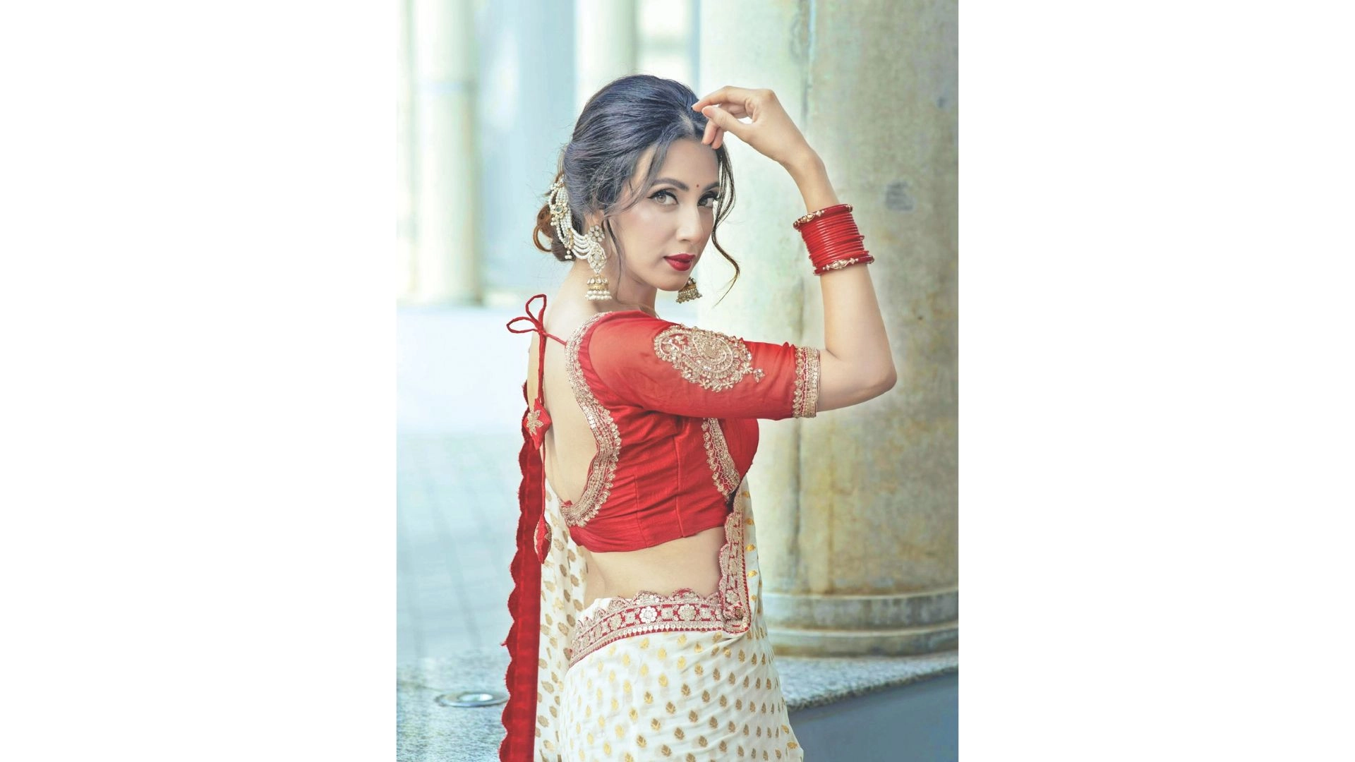 রুচির  রেখায়  রঙিন  সময়