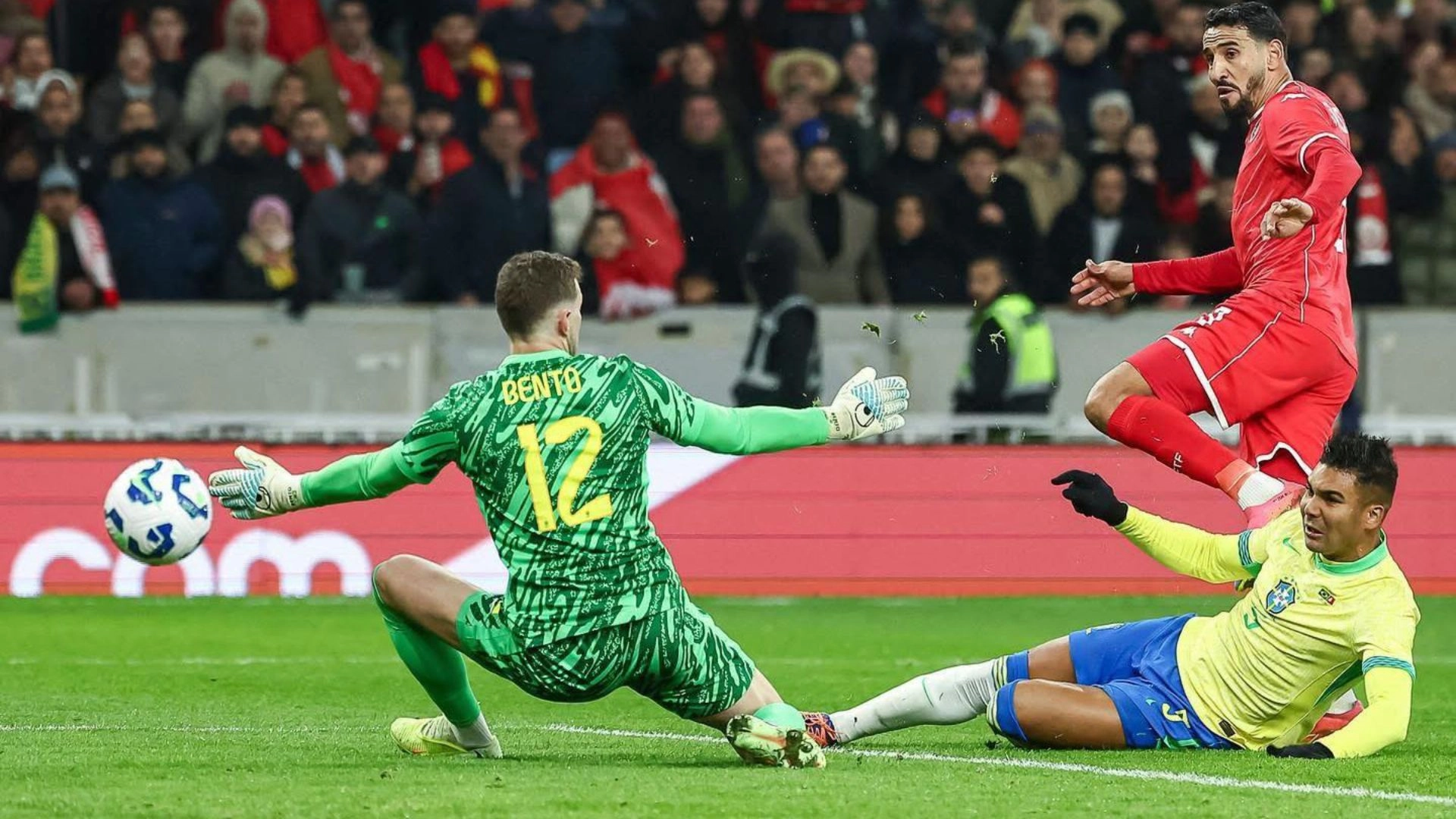 ফ্রান্সে জিততে পারল না ব্রাজিল