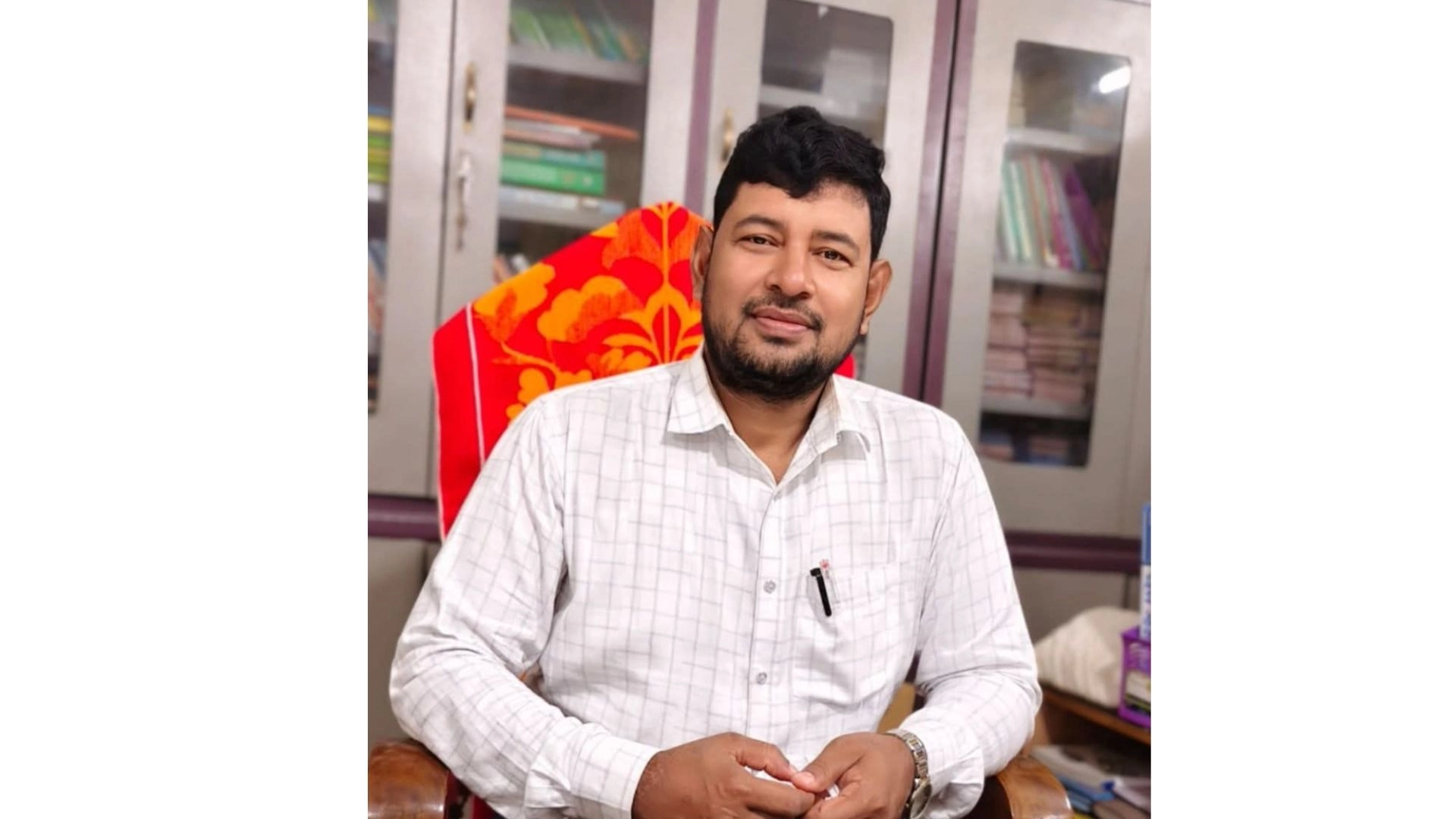 বিজ্ঞান স্কুলের প্রধান  শিক্ষককে অপসারণ