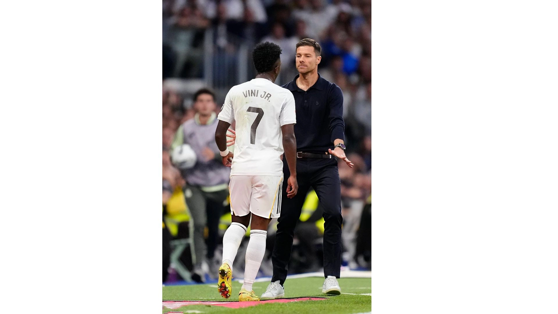 রিয়ালে ভিনিসিয়ুসের  ভবিষ্যৎ অনিশ্চিত