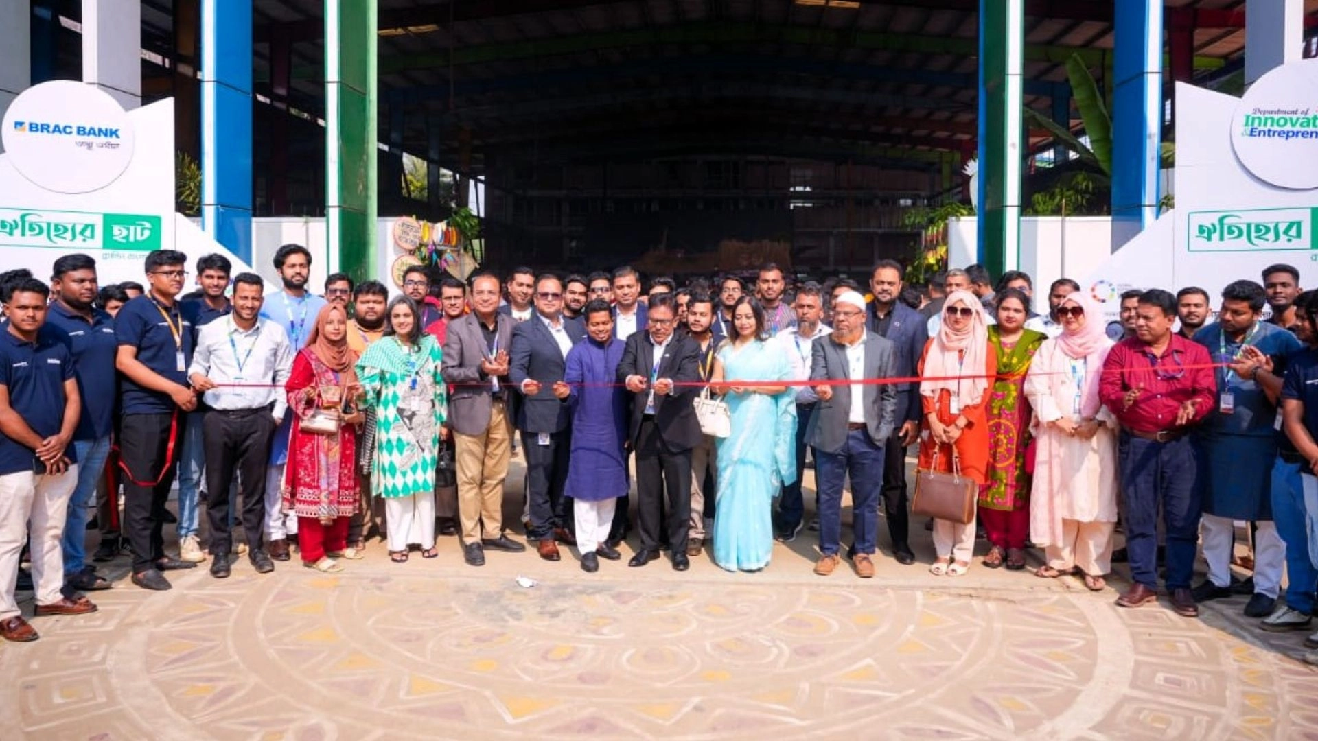 ব্র্যাক ব্যাংক ও ড্যাফোডিল ইউনিভার্সিটির উদ্যোগে ‘ঐতিহ্যের হাট ২০২৫’