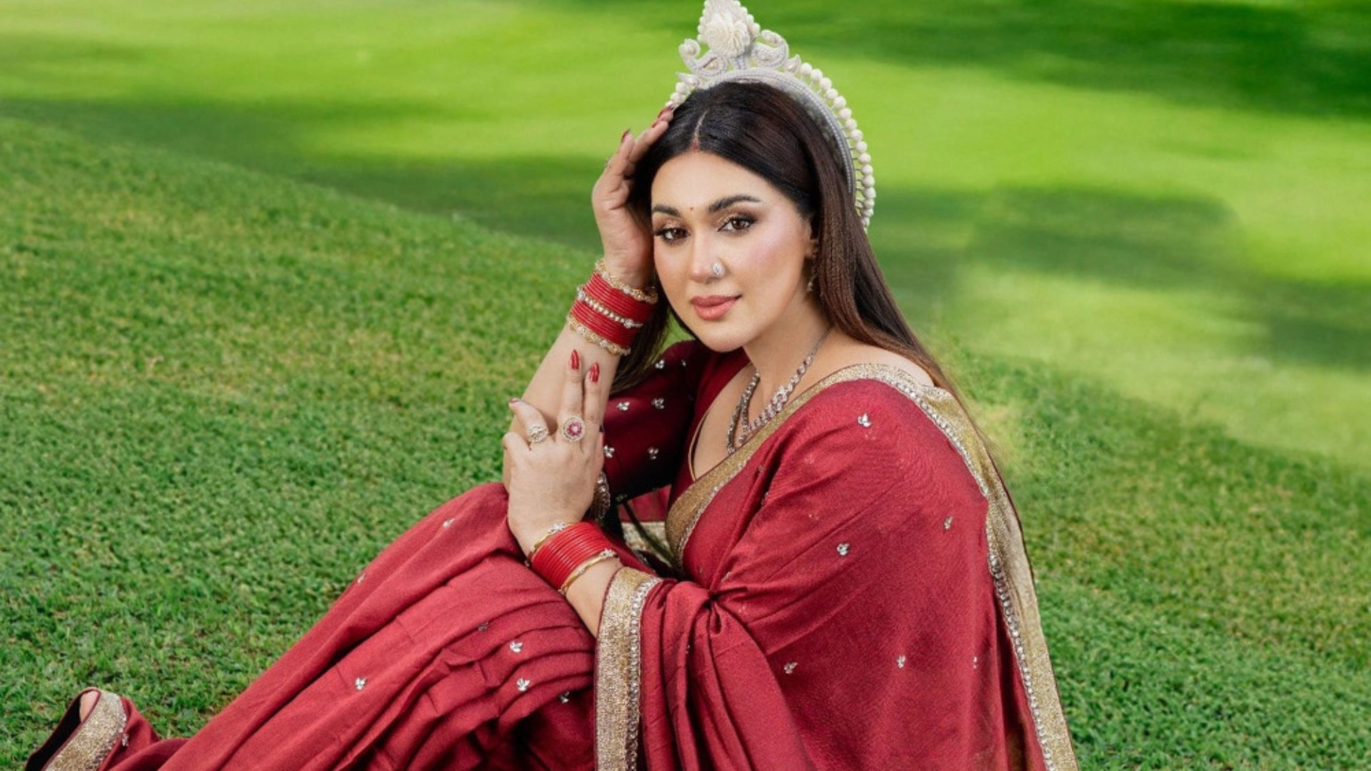 মা-বাবাকে সবচেয়ে বেশি মনে পড়ে