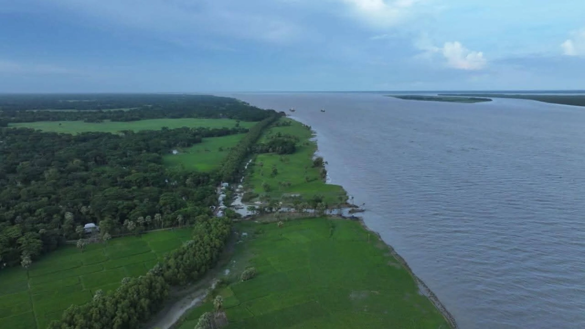 মা-ইলিশ রক্ষায় ড্রোন  দিয়ে নজরদারি