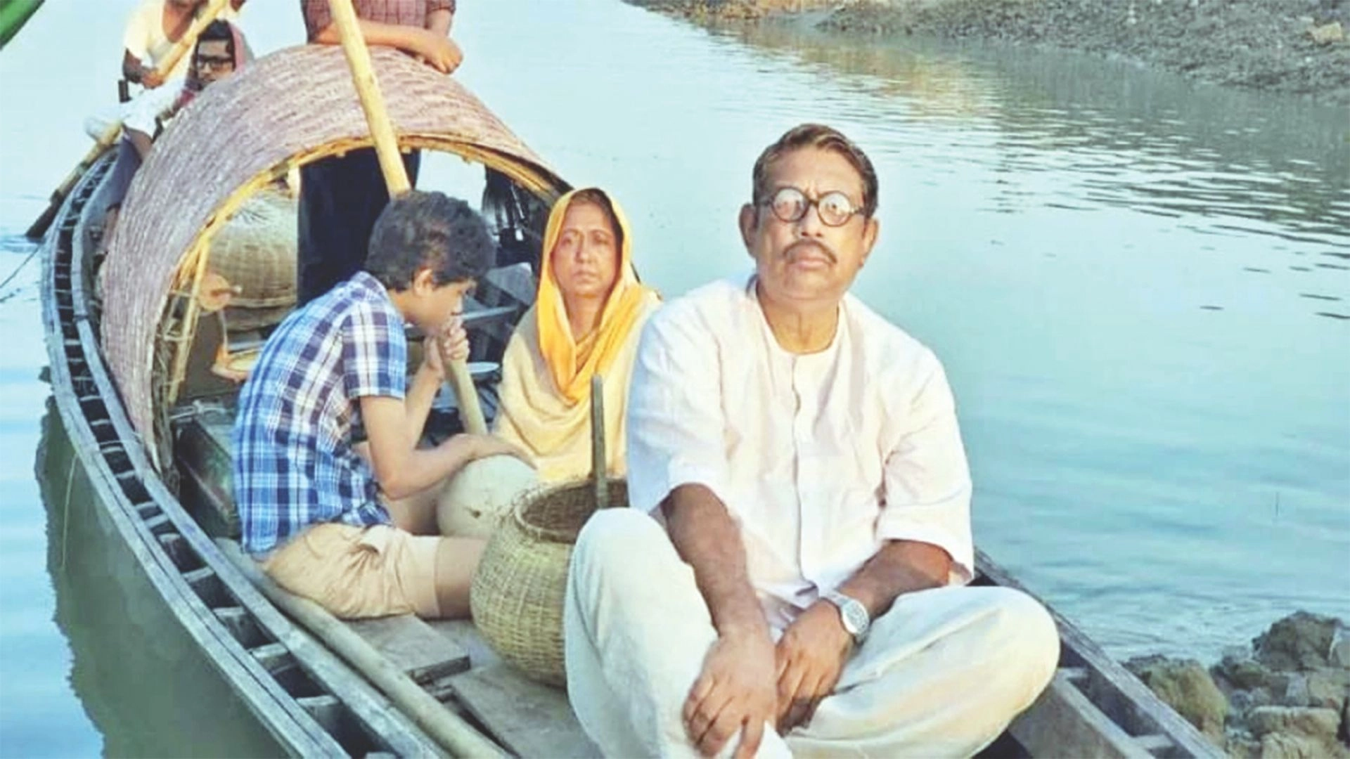 ভালো সময়ের অপেক্ষায় ‘যাপিত জীবন’