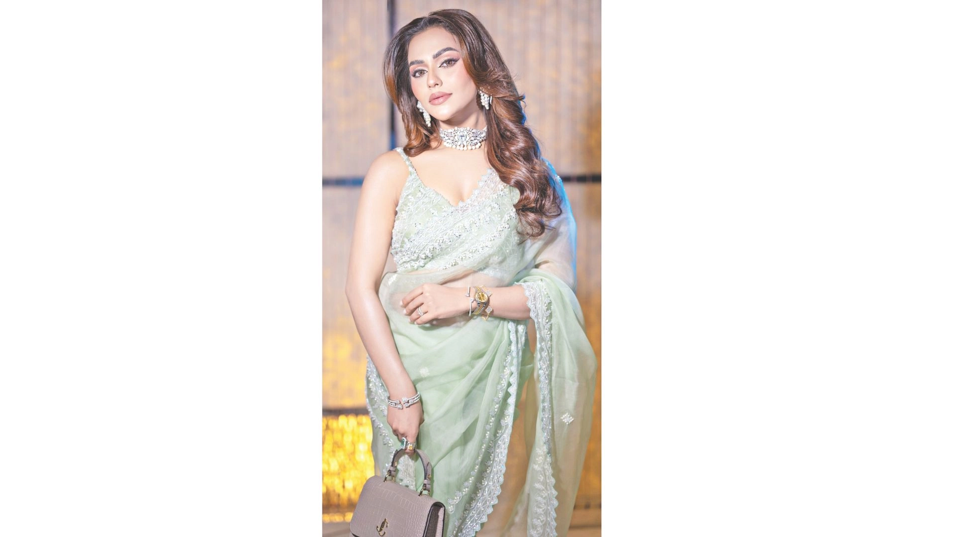 দেশে ফিরেই শুটিংয়ে নুসরাত ফারিয়া