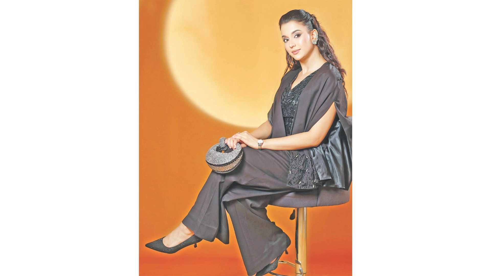 ধামাকা আসছে