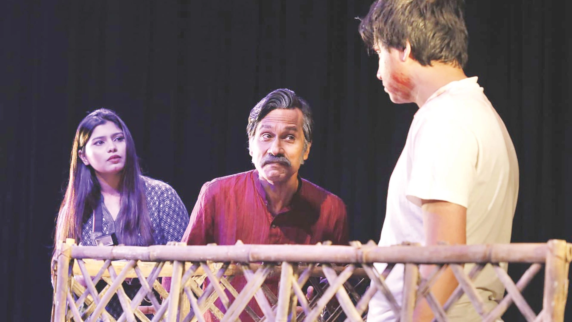 মঞ্চে ‘মৃত্যুহীন প্রাণ’