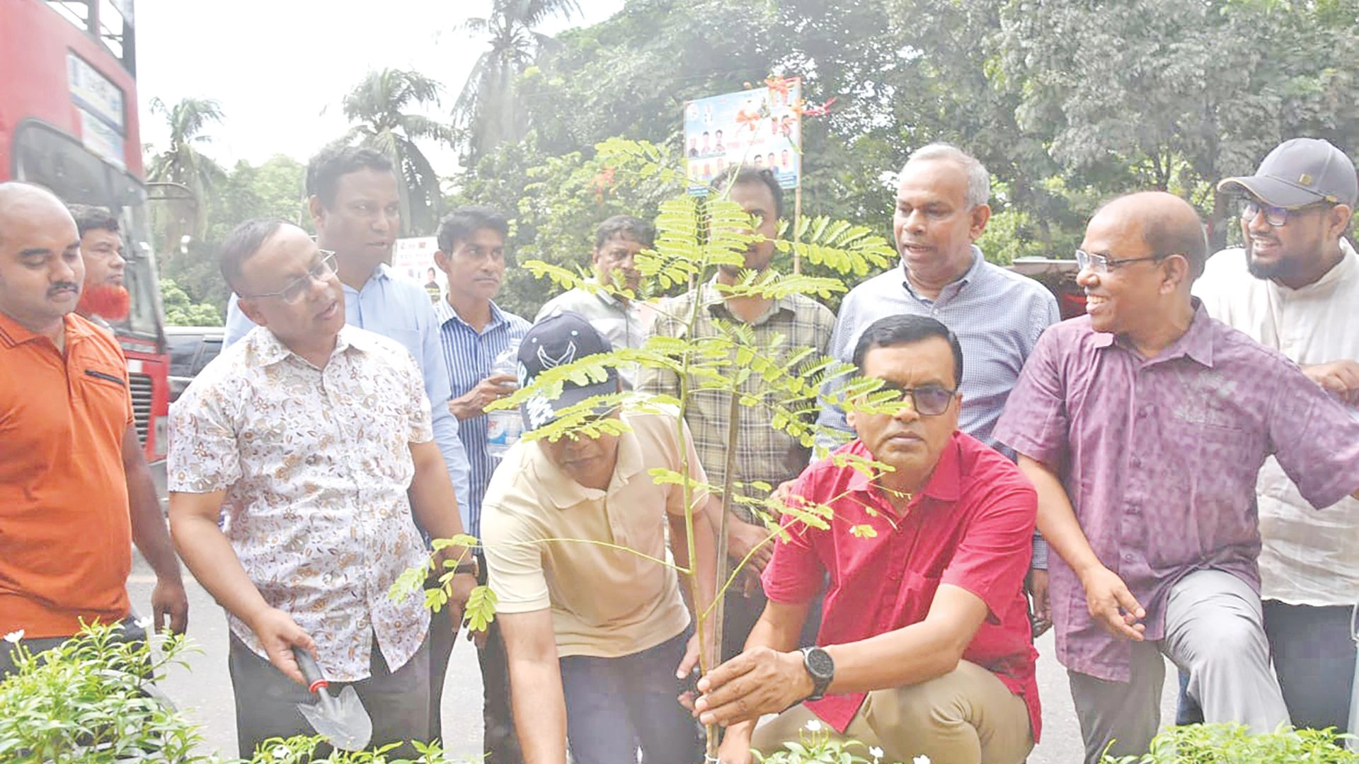 ৩১ কিমি দৈর্ঘ্যরে রোড মিডিয়ানে  বৃক্ষরোপণ ও সবুজায়নের উদ্বোধন 