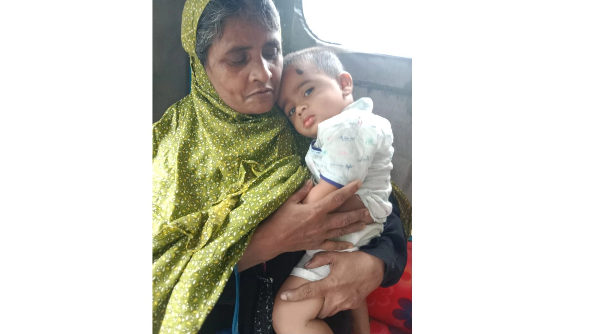 ৯ মাসের নাতনিকে নিয়ে  বিপাকে ভানু বেগম