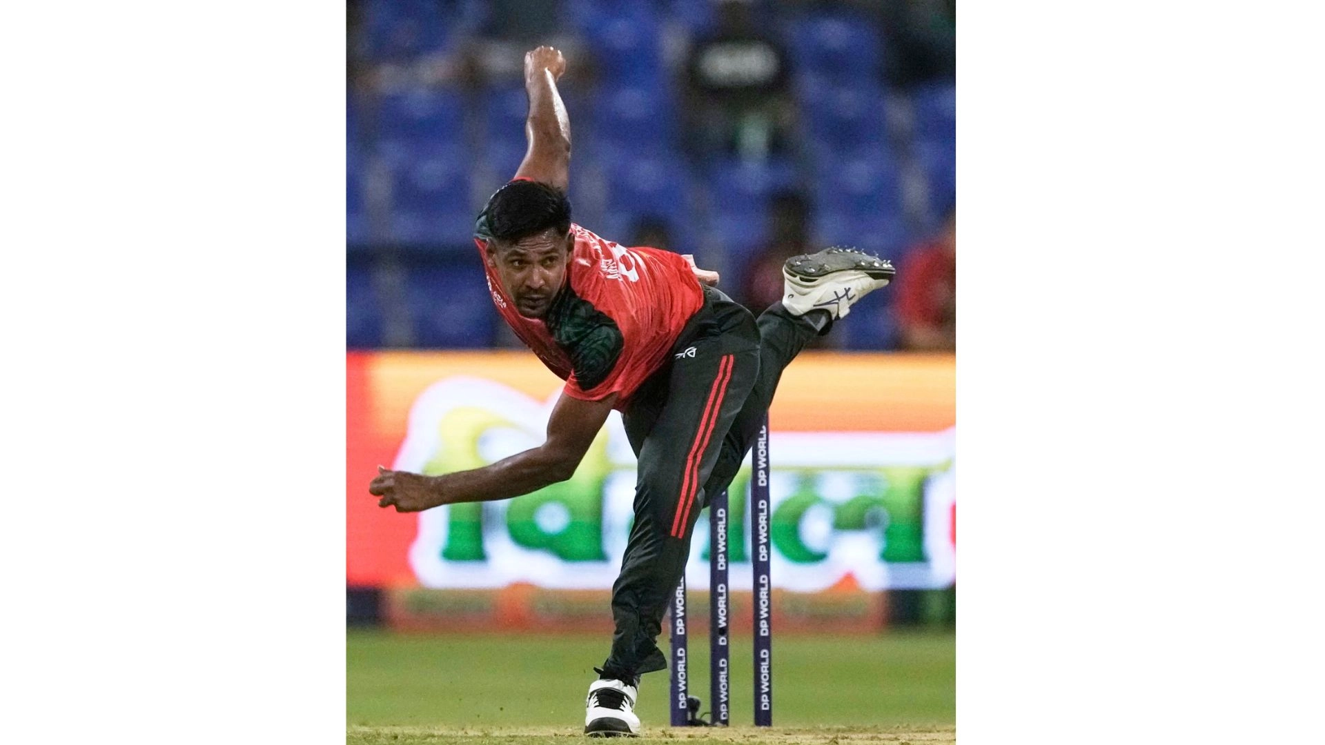 ‘চ্যাম্পিয়ন’ বোলার মোস্তাফিজ