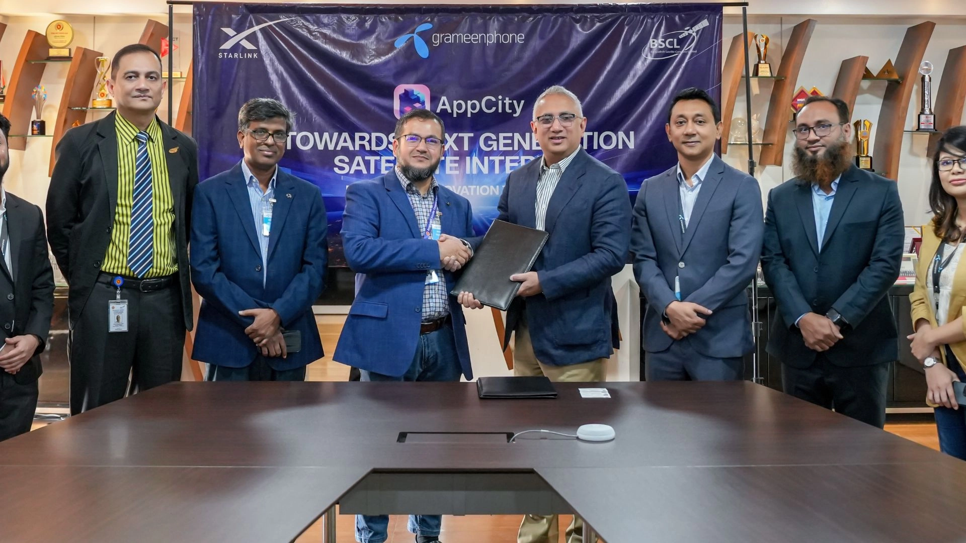 পার্টনারশিপ করল গ্রামীণফোন ও বিএসসিএল