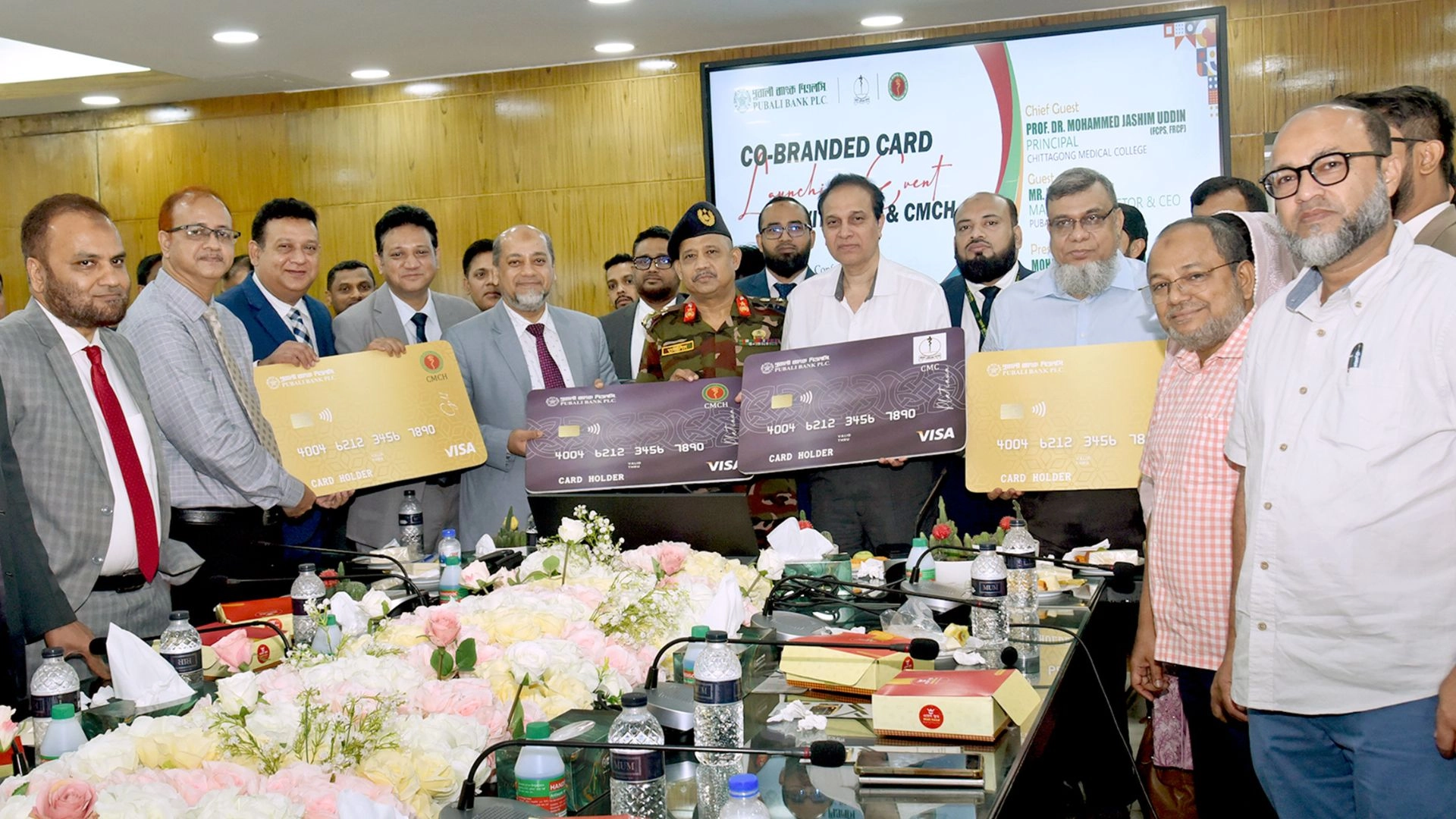 পূবালী ব্যাংকের উদ্যোগে কো-ব্র্যান্ডেড  ক্রেডিট কার্ড চালু