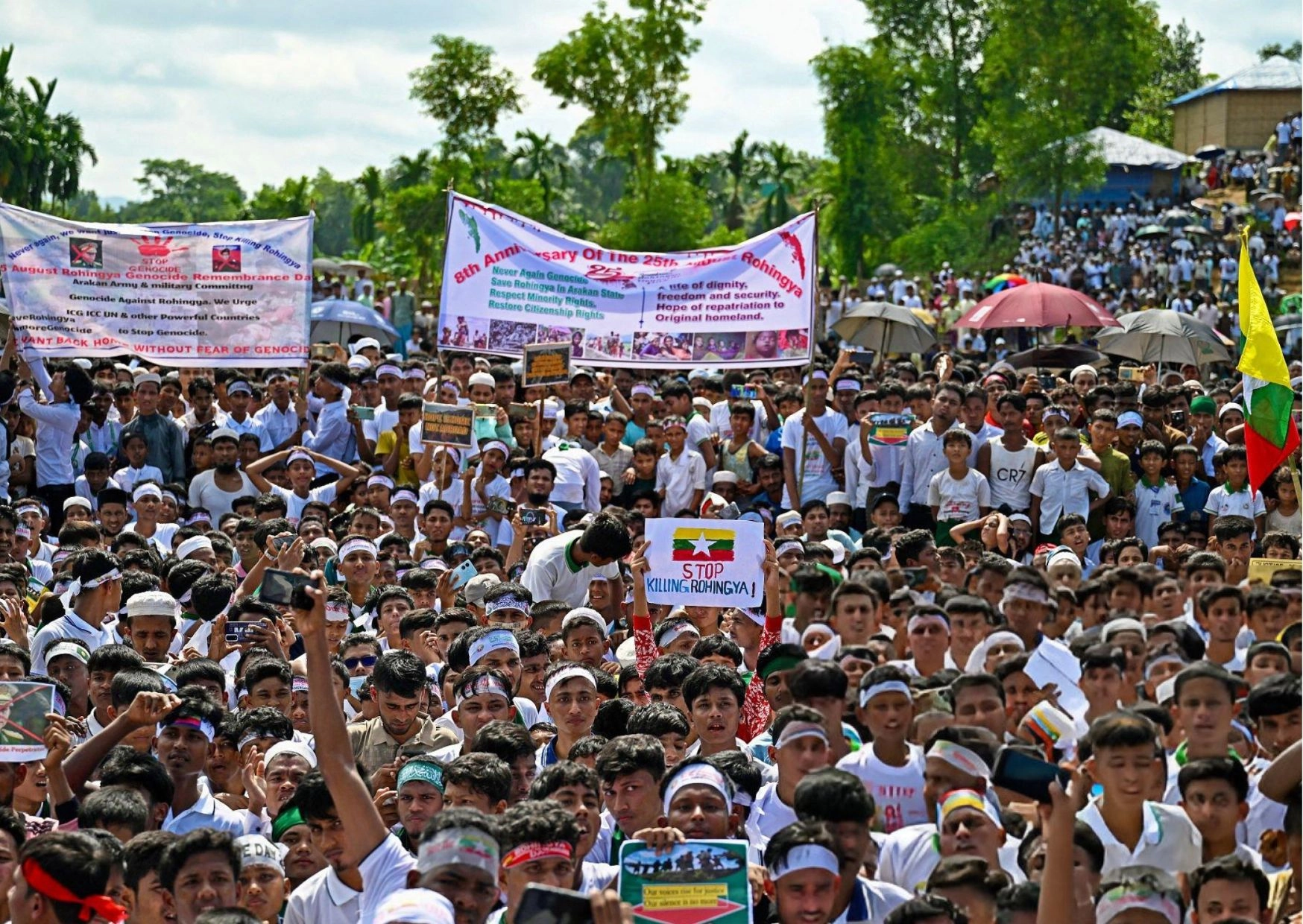 রোহিঙ্গা গণহত্যা দিবসে সমাবেশ নিজ দেশে ফেরার আকুতি  চাইলেন গণহত্যার বিচার