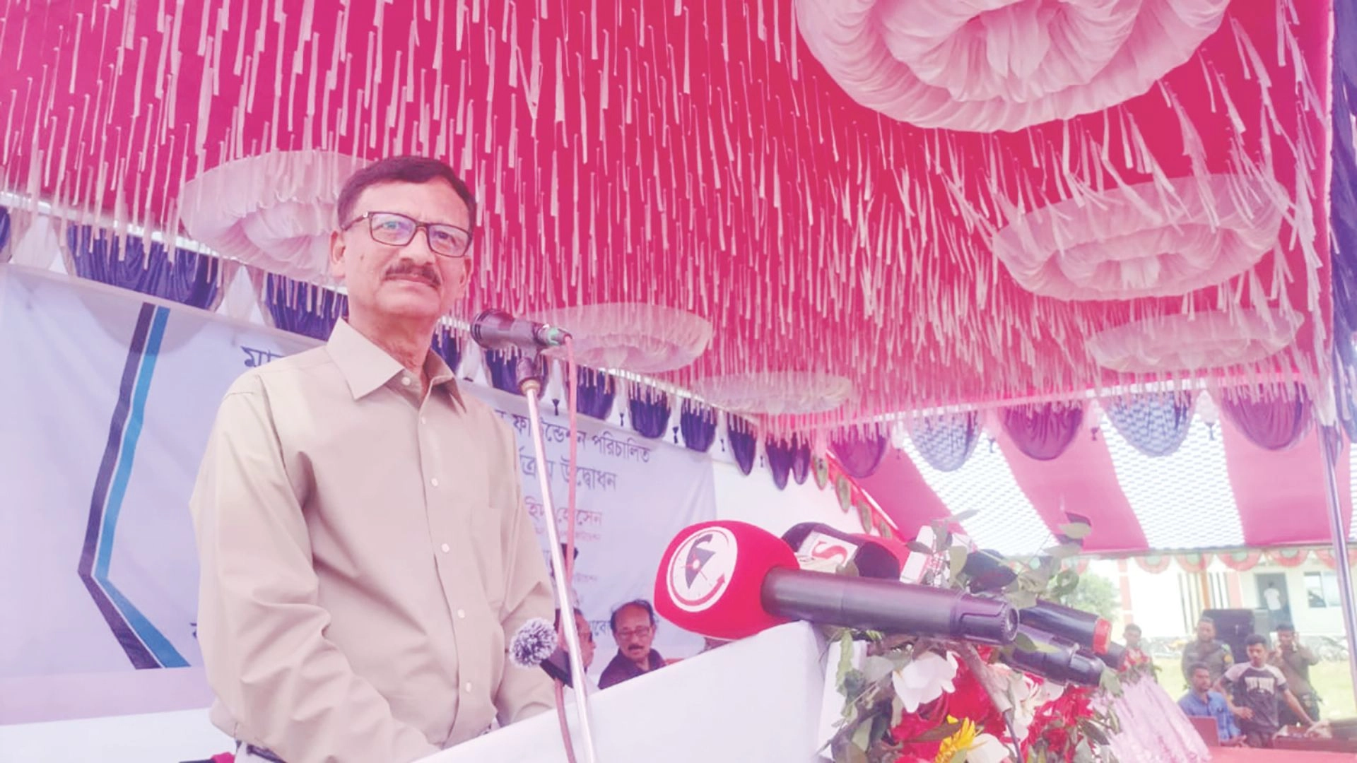 শিক্ষা ও স্বাস্থ্য খাতে অধিক  পরিমাণে বাজেট প্রদান  করা উচিত
