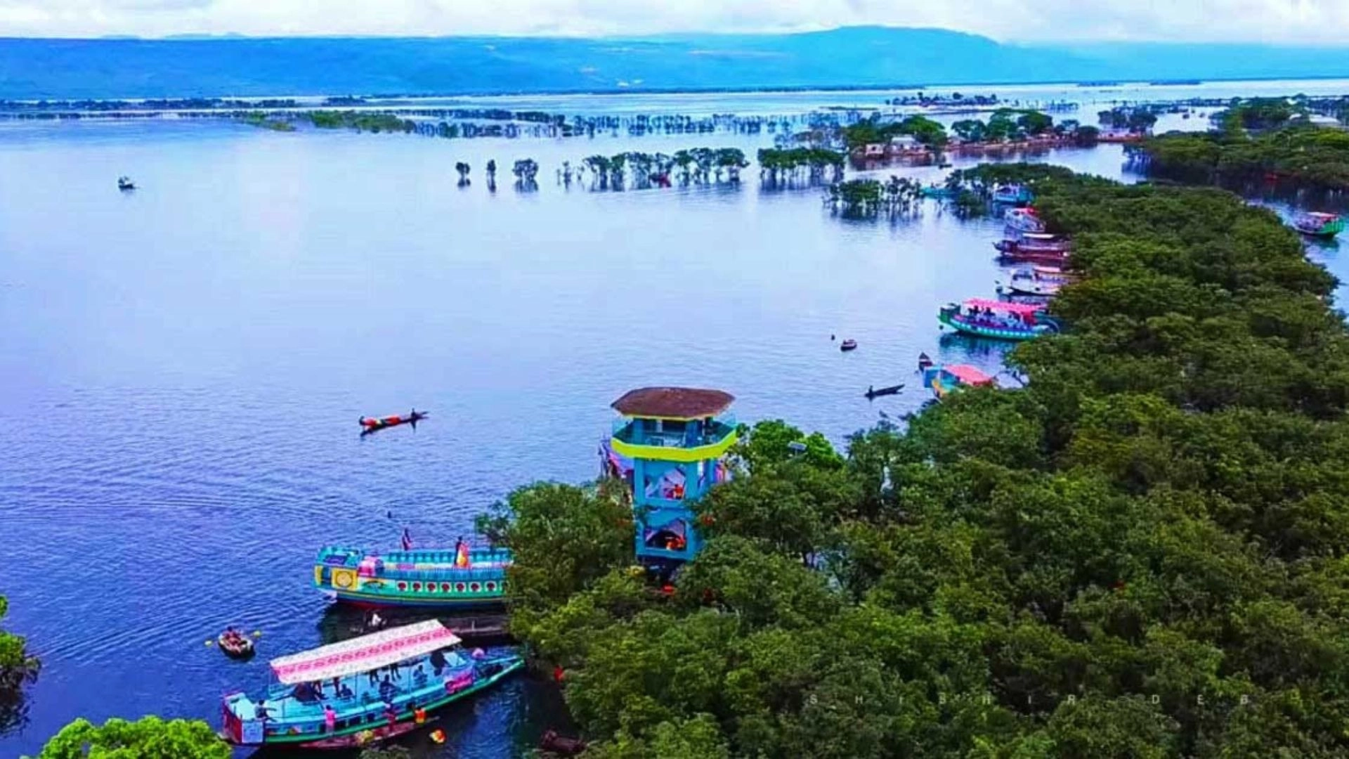 টাঙ্গুয়ার হাওরে জীববৈচিত্র্যের  আশ্রয় ও সম্ভাবনার দিগন্ত