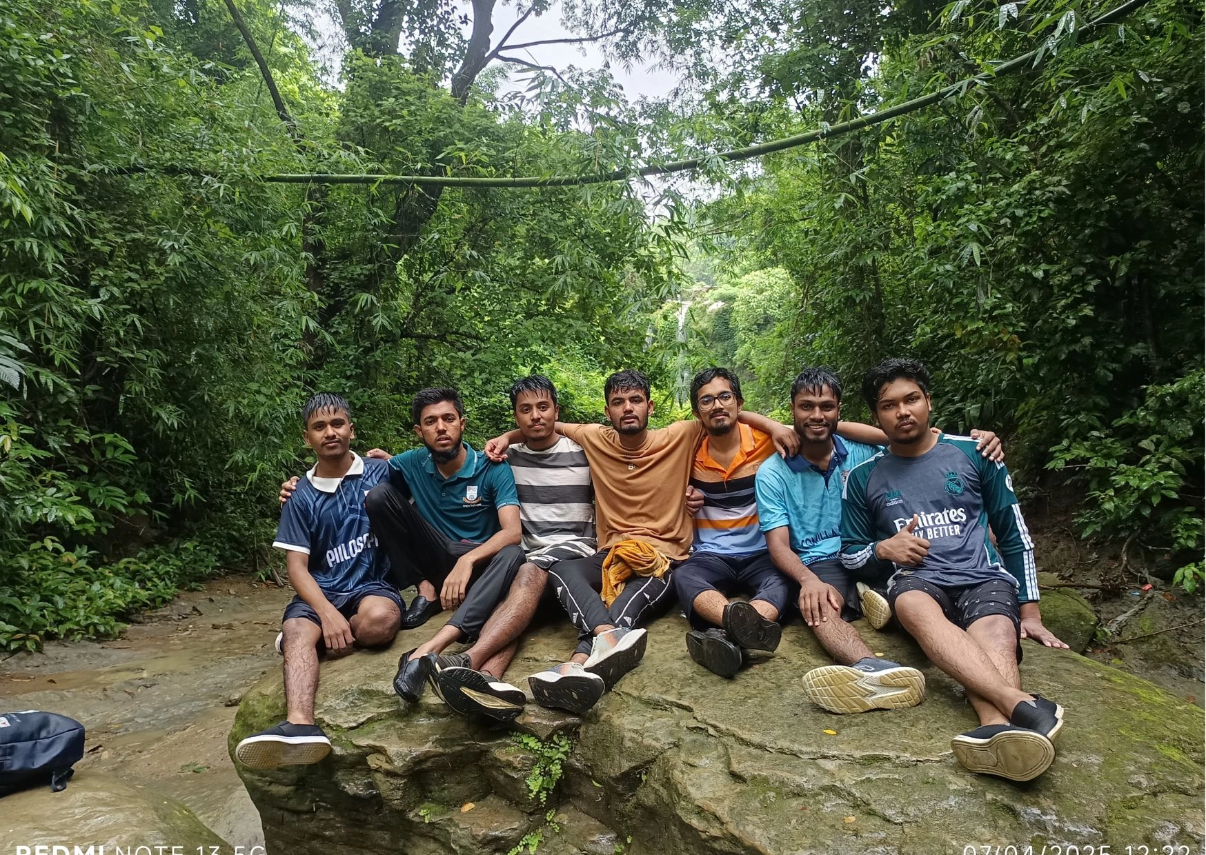 ছন্দ আর গান : জাগিয়েছে ভ্রমণপিপাসা