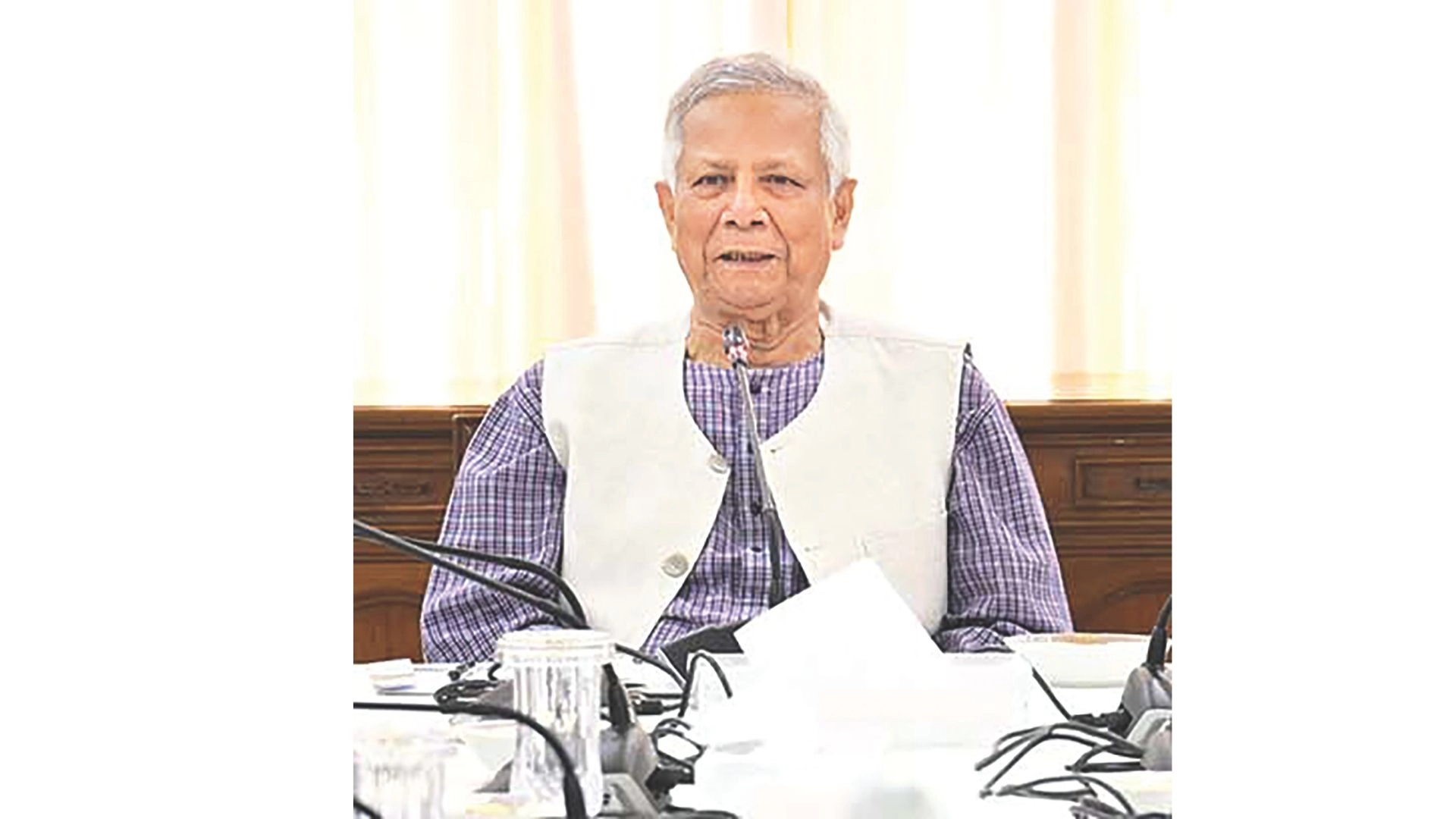 ‘সবচেয়ে খারাপ পরিস্থিতি’ মোকাবিলায়  প্রস্তুতির নির্দেশ প্রধান উপদেষ্টার