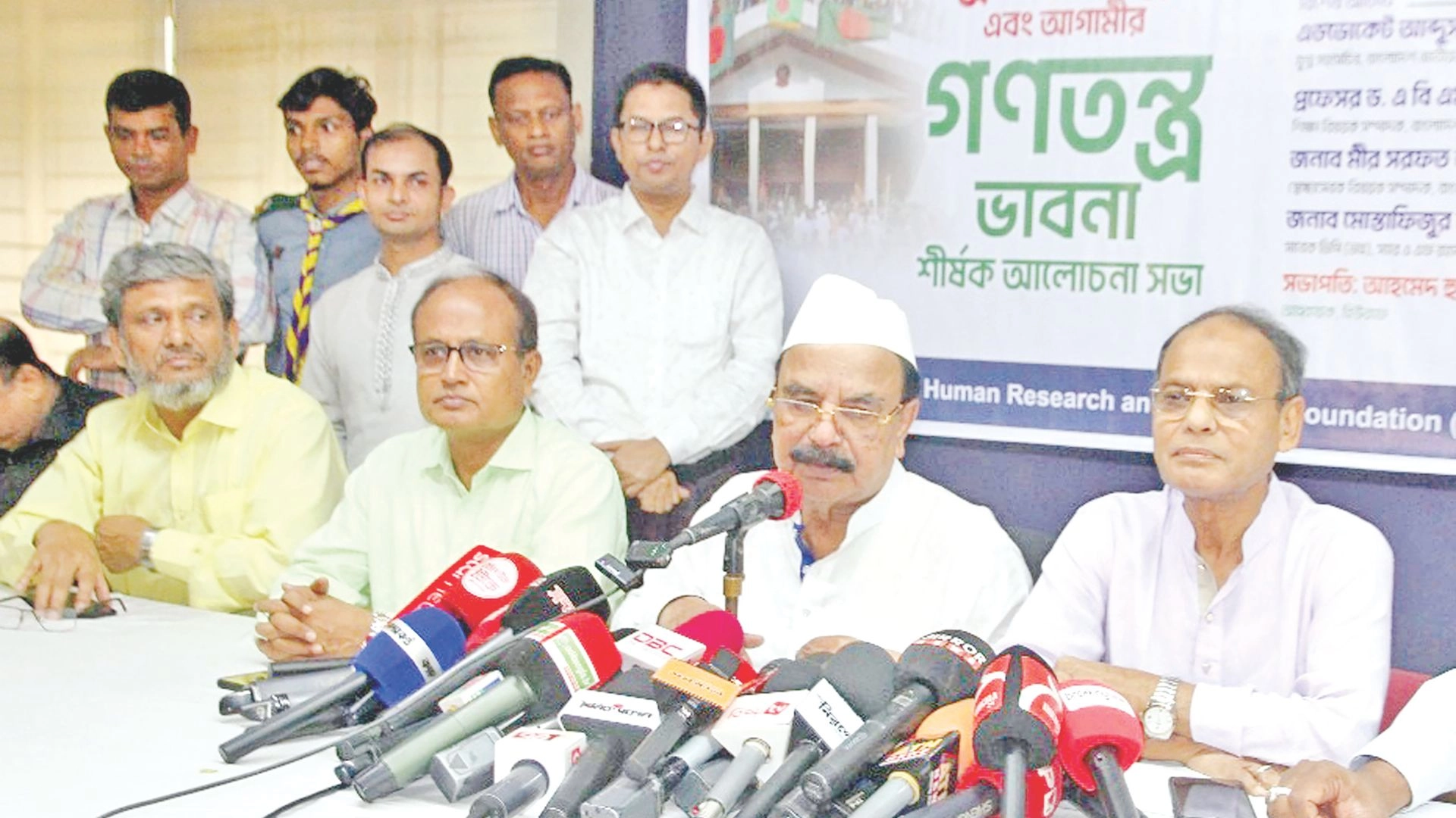 সাম্প্রদায়িক শক্তির উত্থানে  দেশে মব তৈরি হচ্ছে
