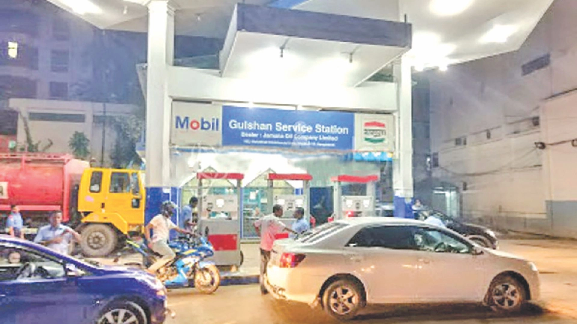 মহাখালীতে পেট্রল  পাম্পে বিস্ফোরণ, দগ্ধ ৭