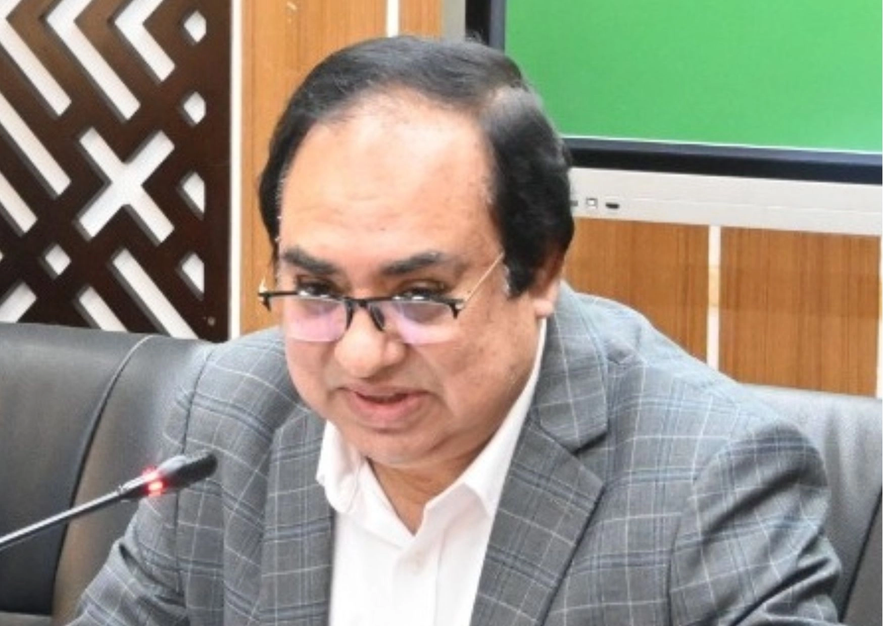 অনলাইন ভূমি ব্যবস্থাপনায়  ভুয়া ভূমি রেজিস্ট্রেশন  কমে গেছে: বললেন ভূমি সচিব