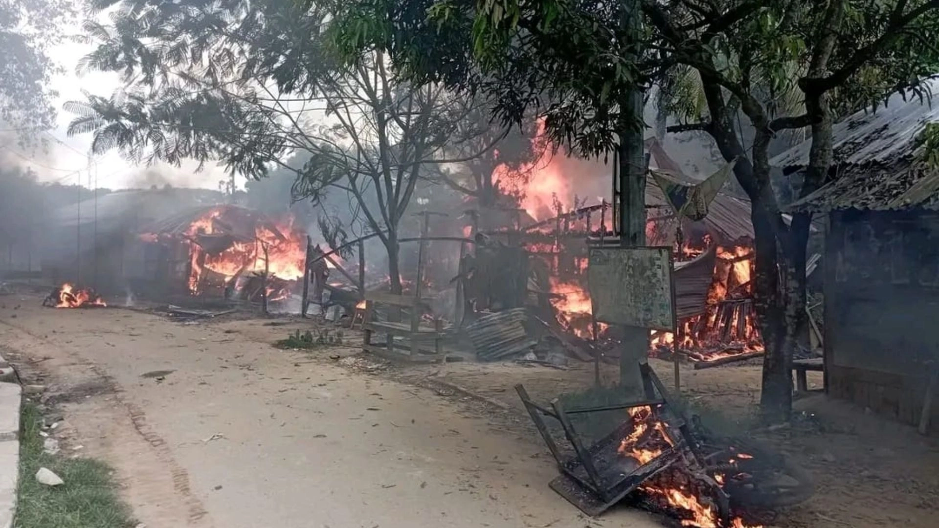 ধর্ষণের প্রতিবাদে উত্তপ্ত পাহাড়, নিহত ৩