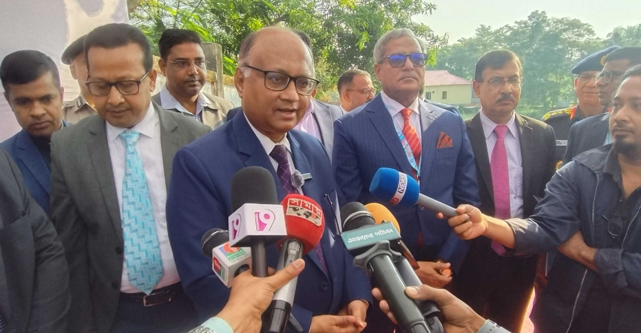 দুদক চেয়ারম্যান ড. আবদুল মোমেন