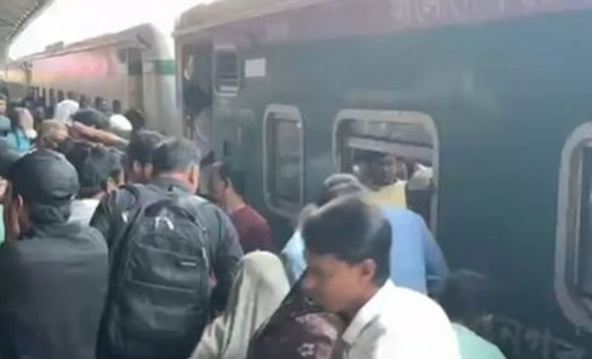 সামাজিক যোগাযোগ মাধ্যমে ছড়িয়ে পড়া ভিডিও থেকে নেওয়া ছবি