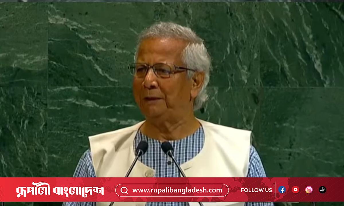 Semiz qizlar bilan jinsiy aloqa video Yashirin kamera plyajdagi hojatxona hammomi