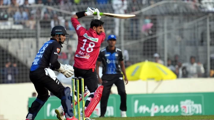 বিপিএল শেষ শোয়েব মালিকের